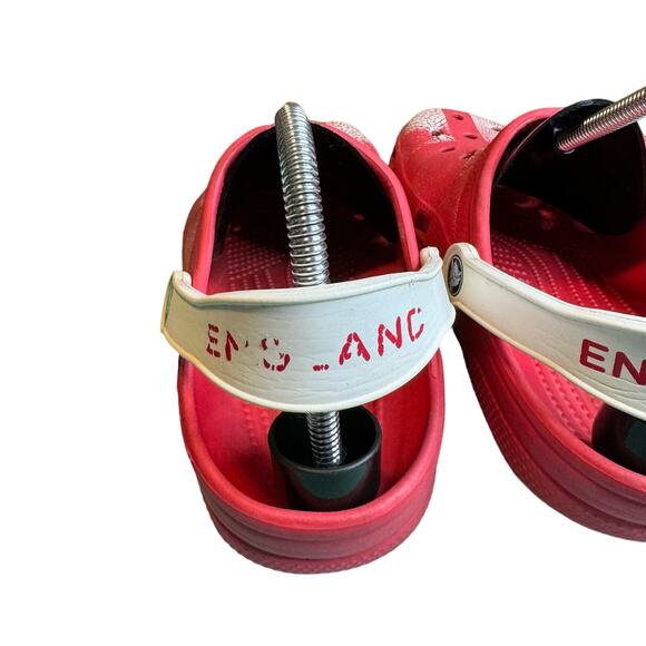 Crocs Classic Red "England" Strap Slide On Clogs Men Size 6 Women Size 8 - Picture 6 of 9